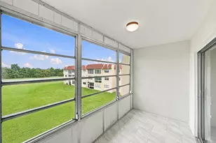 8841 Sunrise Lakes Blvd, Sunrise, FL 33322 - Photo 17