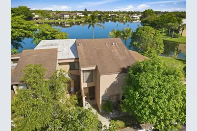 9523 NW 38th Place, Sunrise, FL 33351 - Photo 11