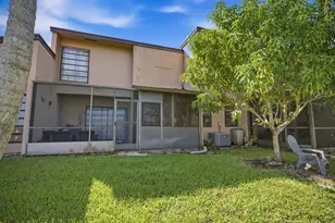 9523 NW 38th Pl, Sunrise, FL 33351 - Photo 19