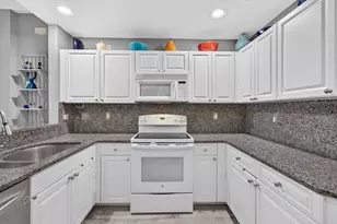 12418 Crystal Pointe Dr, Boynton Beach, FL 33437 - Photo 25