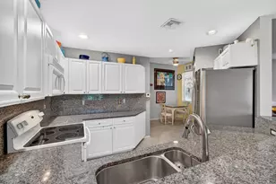 12418 Crystal Pointe Dr, Boynton Beach, FL 33437 - Photo 21