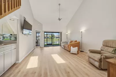 8429 Waterford Circle, Tamarac, FL 33321 - Photo 5