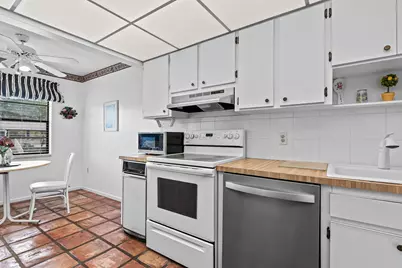 36 Stratford Lane W #F, Boynton Beach, FL 33436 - Photo 7