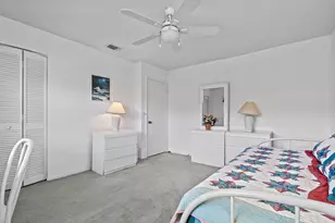 36 Stratford Ln W, Boynton Beach, FL 33436 - Photo 17