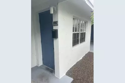 275 NW 32nd Street #C, Oakland Park, FL 33309 - Photo 3