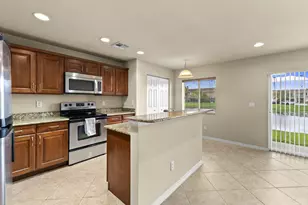 2631 SW Marshfield Ct, Port Saint Lucie, FL 34953 - Photo 9