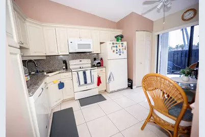 727 Sunny Pine Way #F, Greenacres, FL 33415 - Photo 9