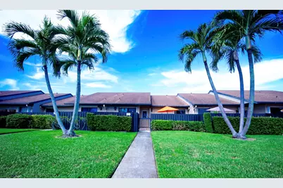 727 Sunny Pine Way #F, Greenacres, FL 33415 - Photo 1