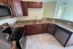 201 Villa Cir, Boynton Beach, FL 33435 - Photo 5