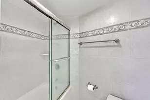 5420 N Ocean Dr, Singer Island, FL 33404 - Photo 43