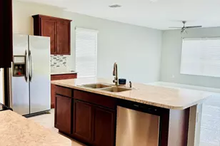 2251 SW Garfield Dr SW, Vero Beach, FL 32968 - Photo 9