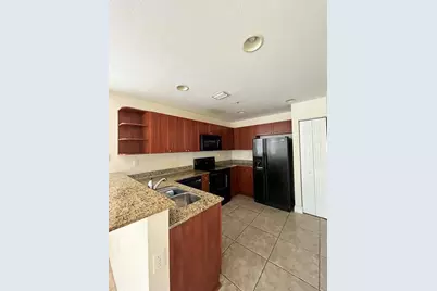 10805 NW 89th Terrace #218-4, Doral, FL 33178 - Photo 5