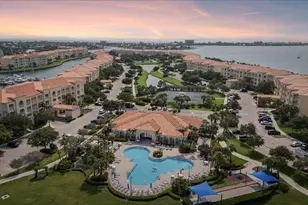 19 Harbour Isle Dr W, Fort Pierce, FL 34949 - Photo 1
