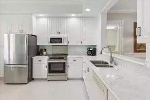 19 Harbour Isle Dr W, Fort Pierce, FL 34949 - Photo 17