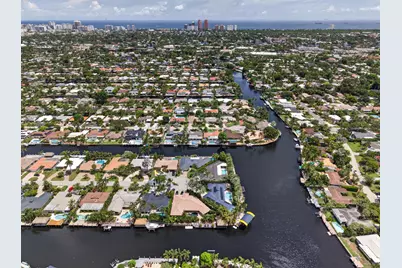 2118 NE 15th Terrace, Wilton Manors, FL 33305 - Photo 3