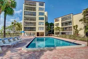 2322 S Cypress Bend Dr, Pompano Beach, FL 33069 - Photo 19