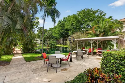5181 W Oakland Park Boulevard #104, Lauderdale Lakes, FL 33313 - Photo 25