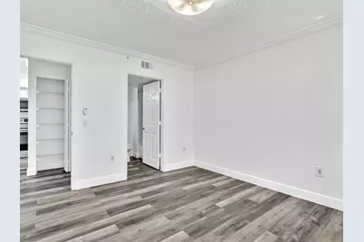 2433 Centergate Drive, Miramar, FL 33025 - Photo 27