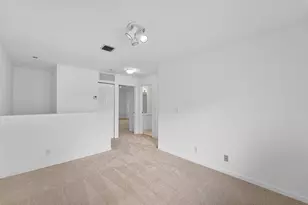 11031 Periwinkle Ln, Tamarac, FL 33321 - Photo 15
