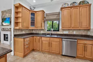 749 SW 2nd St, Boca Raton, FL 33486 - Photo 11