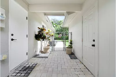 8552 Thousand Pines Circle, West Palm Beach, FL 33411 - Photo 35