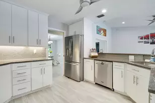 8552 Thousand Pines Cir, West Palm Beach, FL 33411 - Photo 11