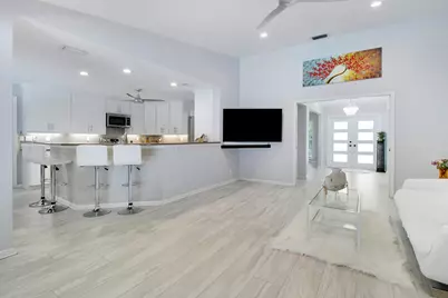 8552 Thousand Pines Circle, West Palm Beach, FL 33411 - Photo 9