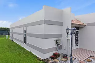 9160 Fairbanks Ln, Boca Raton, FL 33496 - Photo 5