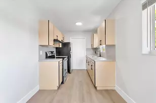 720 NE 7th St, Hallandale Beach, FL 33009 - Photo 17