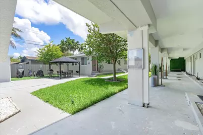 720 NE 7th Street #8, Hallandale Beach, FL 33009 - Photo 23