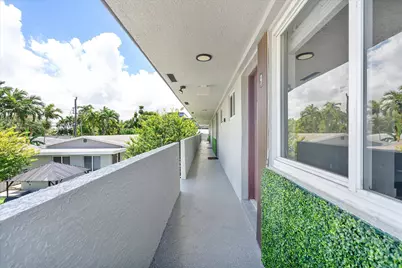 720 NE 7th Street #8, Hallandale Beach, FL 33009 - Photo 5