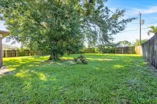 412 SE Dalva Ave, Port Saint Lucie, FL 34984 - Photo 7