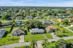 412 SE Dalva Ave, Port Saint Lucie, FL 34984 - Photo 1