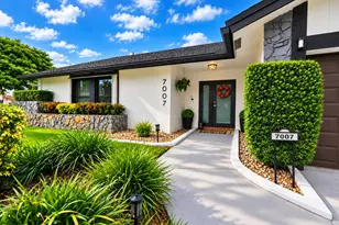 7007 NW 40th Pl, Coral Springs, FL 33065 - Photo 3