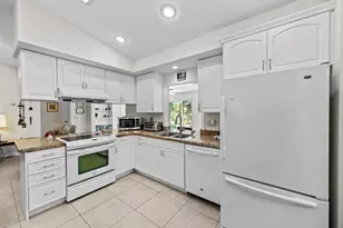 571 NE Town Terrace, Jensen Beach, FL 34957 - Photo 15