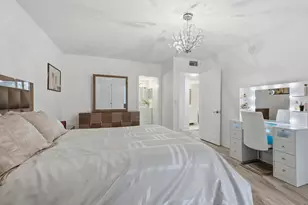 1025 Ventnor H E, Deerfield Beach, FL 33442 - Photo 11