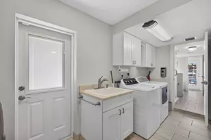 1180 Singer Dr, Riviera Beach, FL 33404 - Photo 21