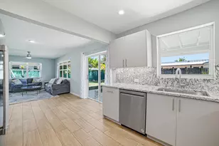 28 SE 8th Ave, Deerfield Beach, FL 33441 - Photo 7