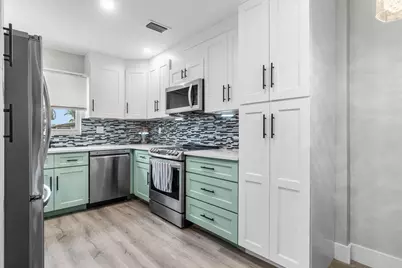 2883 Crosley Drive W #F, West Palm Beach, FL 33415 - Photo 5