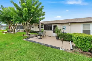 2883 Crosley Dr W, West Palm Beach, FL 33415 - Photo 25