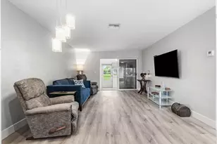 2883 Crosley Dr W, West Palm Beach, FL 33415 - Photo 13