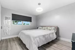 2883 Crosley Dr W, West Palm Beach, FL 33415 - Photo 17