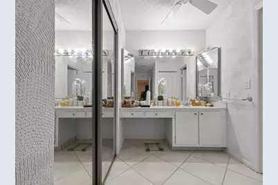 9286 Vista Del Lago #B, Boca Raton, FL 33428 - Photo 5