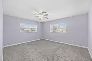 1218 S Lakes End Dr, Fort Pierce, FL 34982 - Photo 13