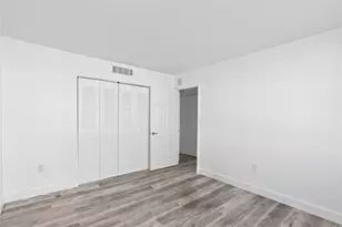 6855 Abbott Ave, Miami Beach, FL 33141 - Photo 29