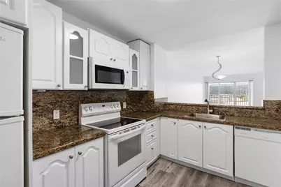 6855 Abbott Avenue #504, Miami Beach, FL 33141 - Photo 7