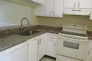 9389 NW 1st Ct, Pembroke Pines, FL 33024 - Photo 3