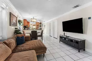 105 Plumage Ln, West Palm Beach, FL 33415 - Photo 9