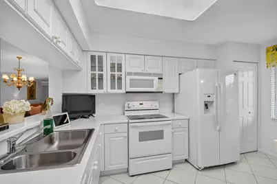 12547 Imperial Isle Drive #303, Boynton Beach, FL 33437 - Photo 9