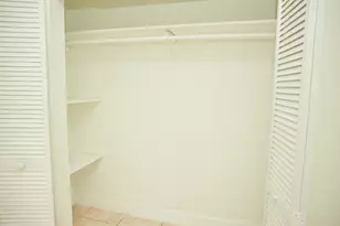 25 NE 43rd St, Miami, FL 33137 - Photo 17